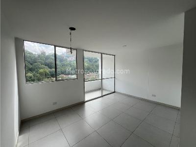 Apartamento en venta en El Poblado, Medellín · foto 3 de 20