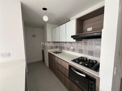 Apartamento en venta en El Poblado, Medellín · foto 6 de 20