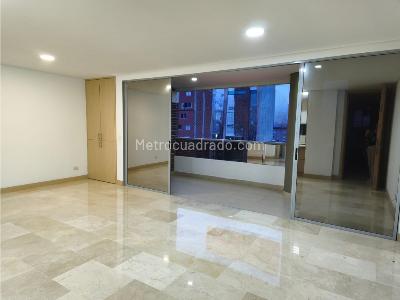 Apartamento de 3 alcobas en venta en Laureles Santa Teresita, Medellín, 105 m² · foto 2 de 20