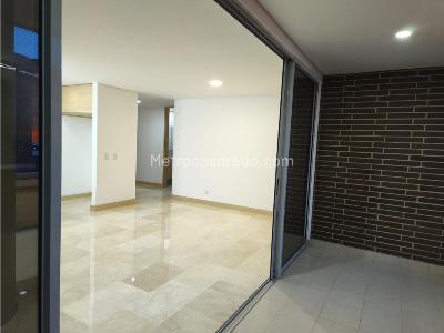 Apartamento de 3 alcobas en venta en Laureles Santa Teresita, Medellín, 105 m² · foto 3 de 20