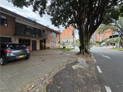 Casa de 5 alcobas en venta en Calasanz, Medellín, 340 m² · foto 4 de 16