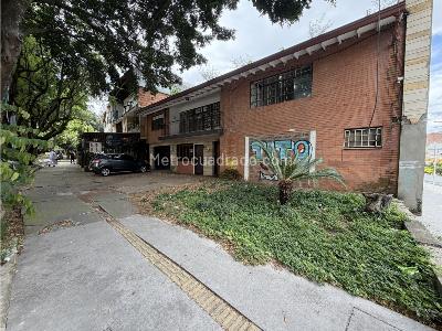 Casa de 5 alcobas en venta en Calasanz, Medellín, 340 m² · foto 7 de 16