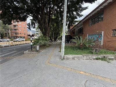 Casa de 5 alcobas en venta en Calasanz, Medellín, 340 m² · foto 13 de 16