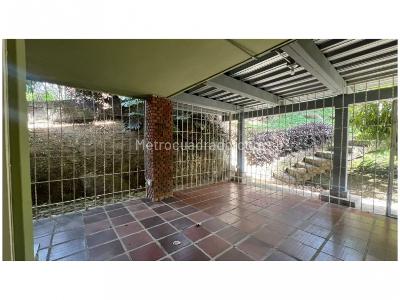 Casa de 5 alcobas en venta en El Poblado, Medellín, 680 m² · foto 3 de 20