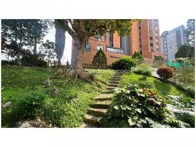 Casa de 5 alcobas en venta en El Poblado, Medellín, 680 m² · foto 13 de 20