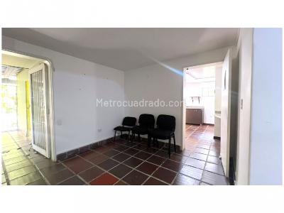 Casa de 5 alcobas en venta en El Poblado, Medellín, 680 m² · foto 15 de 20