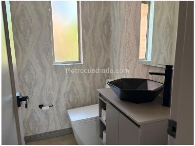 Casa de 3 alcobas en venta en Poblado La Calera, Medellín, 416 m² · foto 13 de 15