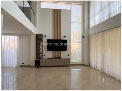 Casa de 3 alcobas en venta en Poblado La Calera, Medellín, 416 m² · foto 15 de 15
