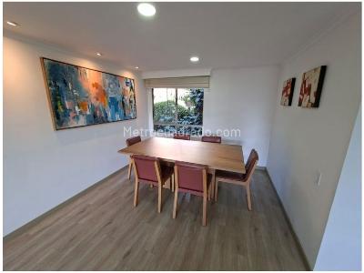 Apartamento en venta en El Poblado El Tesoro, Medellín · foto 7 de 18