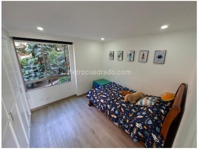 Apartamento en venta en El Poblado El Tesoro, Medellín · foto 15 de 18