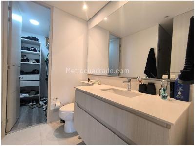 Apartamento en venta en El Poblado, Medellín · foto 7 de 17