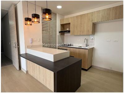 Apartamento de 2 alcobas en venta en El Poblado, Medellín, 61 m² · foto 3 de 12