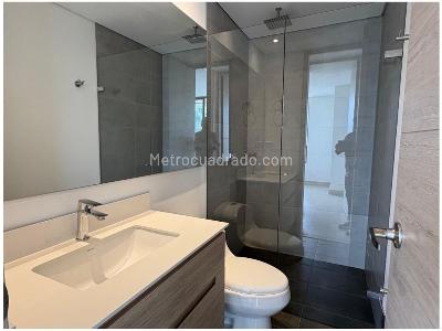 Apartamento de 2 alcobas en venta en El Poblado, Medellín, 61 m² · foto 7 de 12