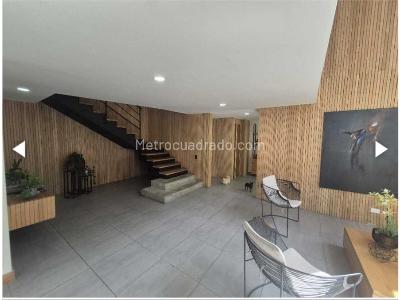 Casa de 3 alcobas en venta en El Poblado, Medellín, 620 m² · foto 16 de 20