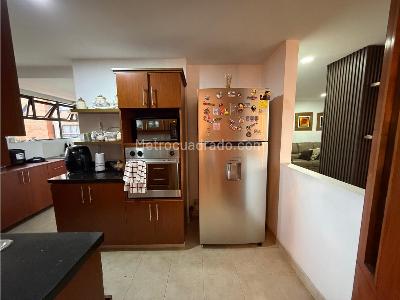 Apartamento de 3 alcobas en venta en El Poblado, Medellín, 156 m² · foto 9 de 20
