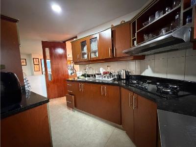 Apartamento de 3 alcobas en venta en El Poblado, Medellín, 156 m² · foto 10 de 20