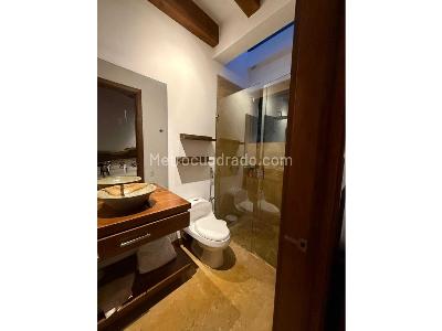 Casa de 5 alcobas en venta en El Poblado, Medellín, 480 m² · foto 6 de 12
