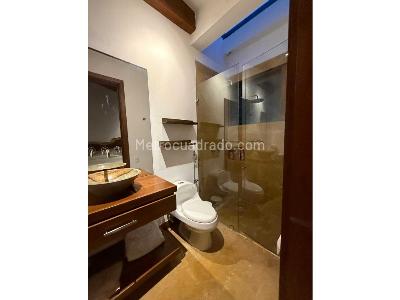 Casa de 5 alcobas en venta en El Poblado, Medellín, 480 m² · foto 7 de 12