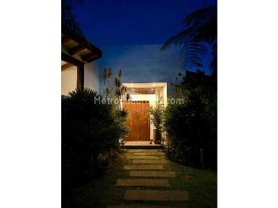 Casa de 5 alcobas en venta en El Poblado, Medellín, 480 m² · foto 8 de 12