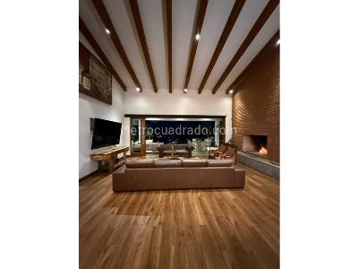 Casa de 5 alcobas en venta en El Poblado, Medellín, 480 m² · foto 9 de 12