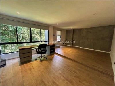 Apartamento de 3 alcobas en venta en Poblado El Campestre, Medellín, 262 m² · foto 10 de 18