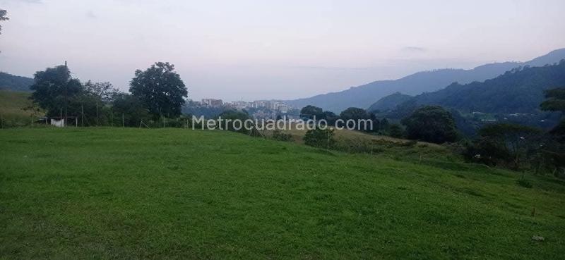 Lote en Venta, CAÑÓN DEL COMBEIMA, Ibagué - Más