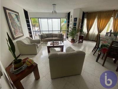 Apartamento de 3 alcobas en venta en Versalles, Cali, 152 m² · foto 2 de 9