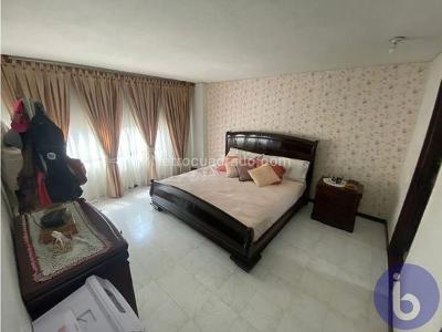 Apartamento de 3 alcobas en venta en Versalles, Cali, 152 m² · foto 7 de 9