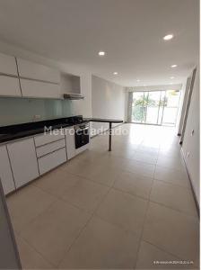 Apartamento de 2 alcobas en venta en Ciudad Jardin, Cali, 76 m² · foto 2 de 13