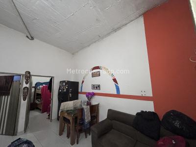 Casa de 5 alcobas en venta en Santa Paz, Bogotá, 621 m² · foto 4 de 20