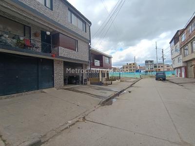 Casa de 5 alcobas en venta en Lijaca, Bogotá, 469 m² · foto 4 de 20