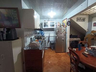 Casa de 5 alcobas en venta en Lijaca, Bogotá, 469 m² · foto 7 de 20