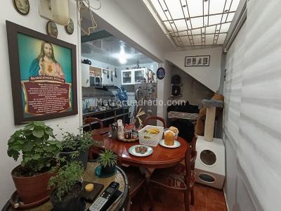 Casa de 5 alcobas en venta en Lijaca, Bogotá, 469 m² · foto 13 de 20