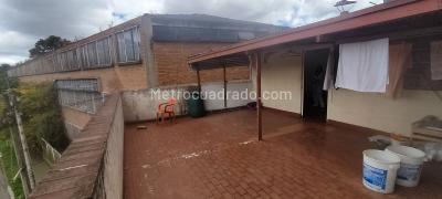 Casa de 5 alcobas en venta en Carvajal, Bogotá, 525 m² · foto 11 de 15