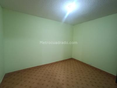 Casa de 5 alcobas en venta en Flandes Fontibon, Bogotá, 200 m² · foto 3 de 13