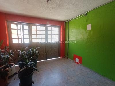 Casa de 5 alcobas en venta en Flandes Fontibon, Bogotá, 200 m² · foto 4 de 13