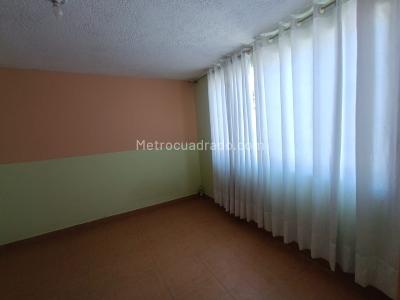Casa de 5 alcobas en venta en Flandes Fontibon, Bogotá, 200 m² · foto 11 de 13