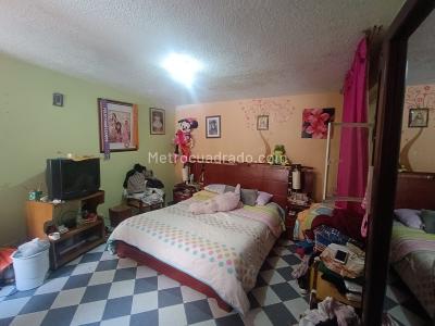Casa de 5 alcobas en venta en Flandes Fontibon, Bogotá, 200 m² · foto 13 de 13