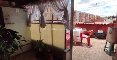 Casa de 5 alcobas en venta en La Campiña, Bogotá, 326 m² · foto 2 de 10
