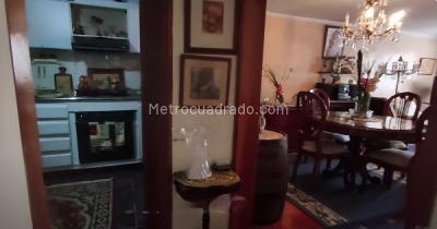 Casa de 5 alcobas en venta en La Campiña, Bogotá, 326 m² · foto 8 de 10
