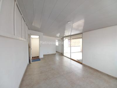 Casa de 5 alcobas en venta en El Nogal, Soacha, 242 m² · foto 3 de 20