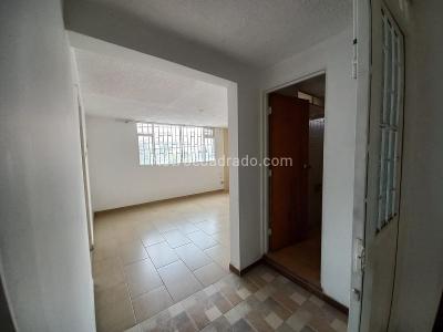 Casa de 5 alcobas en venta en El Nogal, Soacha, 242 m² · foto 12 de 20