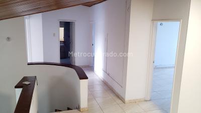 Casa de 5 alcobas en venta en Pontevedra, Bogotá, 301 m² · foto 10 de 14