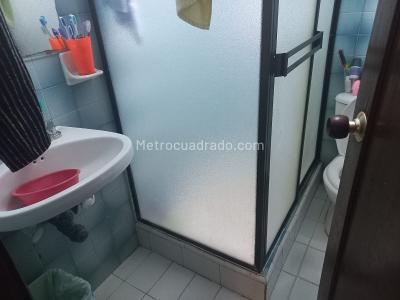 Casa de 5 alcobas en venta en Granada Norte, Bogotá, 391 m² · foto 14 de 20