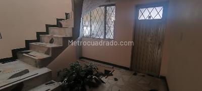 Casa de 5 alcobas en venta en La Fragua, Bogotá, 336 m² · foto 9 de 17