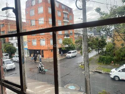 Casa de 5 alcobas en venta en El Recuerdo, Bogotá, 250 m² · foto 4 de 16