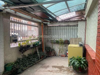 Casa de 5 alcobas en venta en El Recuerdo, Bogotá, 250 m² · foto 5 de 16