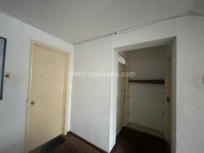 Casa de 5 alcobas en venta en El Recuerdo, Bogotá, 250 m² · foto 6 de 16