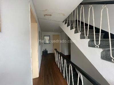 Casa de 5 alcobas en venta en El Recuerdo, Bogotá, 250 m² · foto 9 de 16