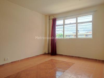 Casa de 5 alcobas en venta en Laureles Bosa, Bogotá, 108 m² · foto 3 de 20